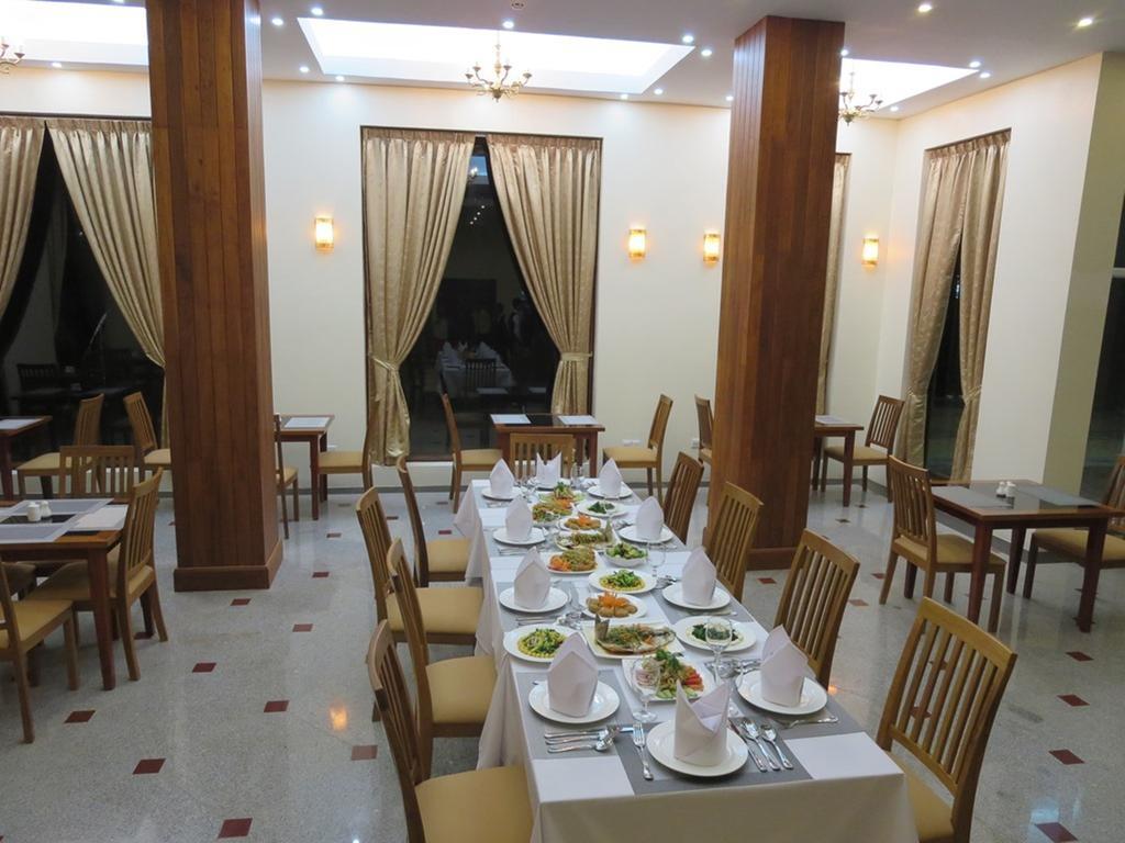 Reno Hotel Yangon Exterior photo